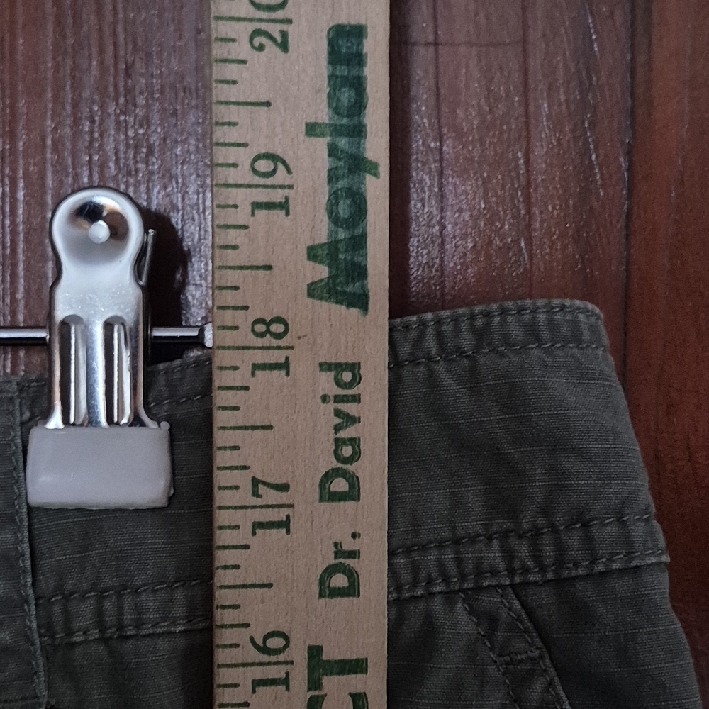Jones New York Sport Army Green Shorts Size 14 - Picture 4 of 7